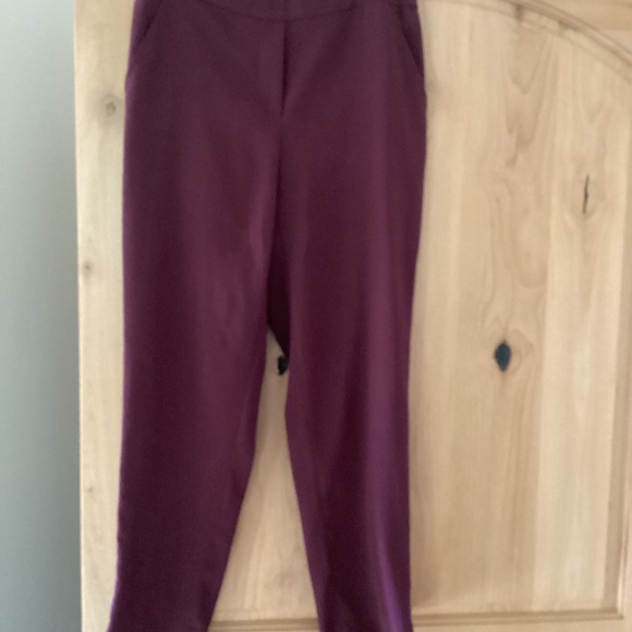 White House Black Market taper ankle”the slim ankle” pant - Picture 3 of 4